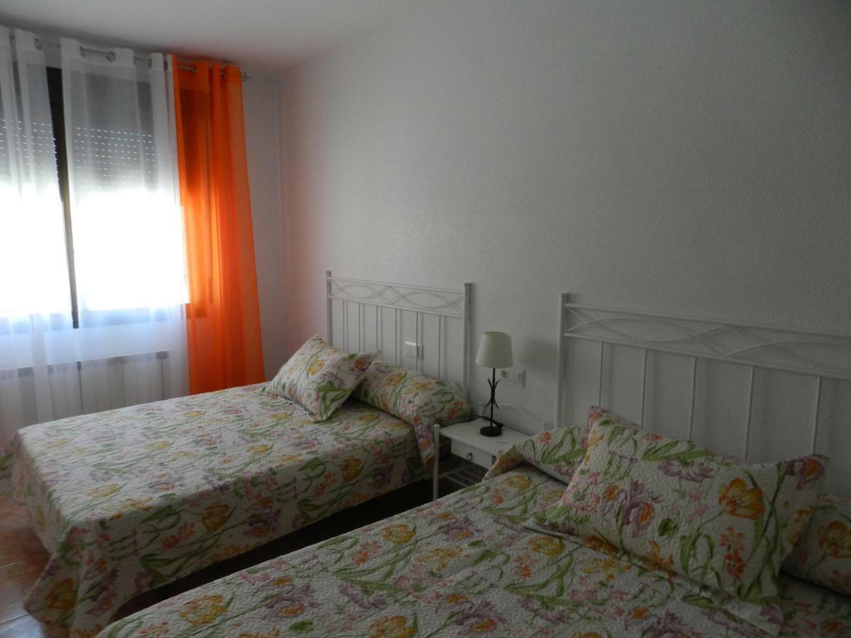 Lagunen Etxea Muniain de la Solana Buitenkant foto