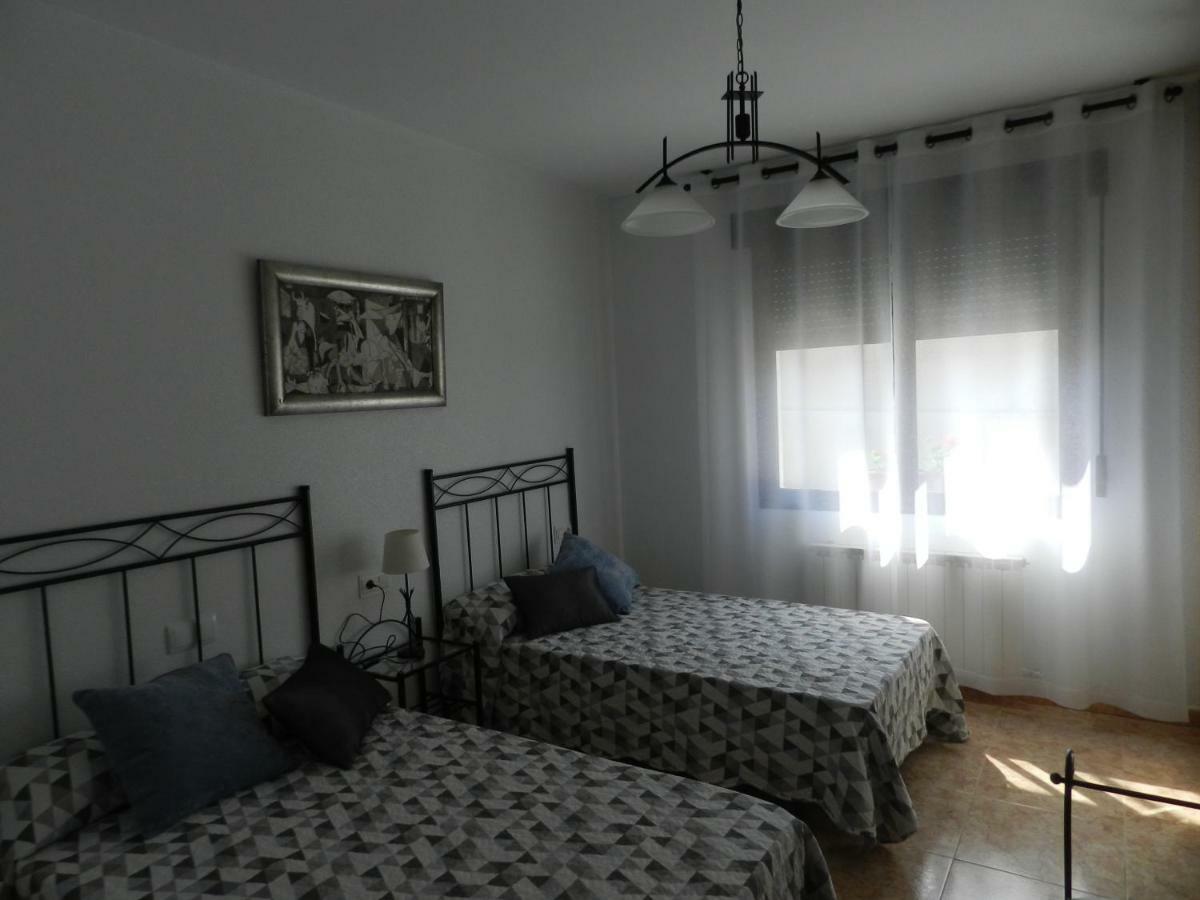 Lagunen Etxea Muniain de la Solana Buitenkant foto